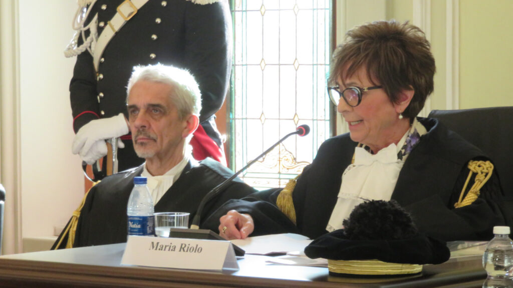 Il presidente della Corte dei conti della Valle d'Aosta, Maria Riolo con a fianco, il collega Giancarlo Astegiano