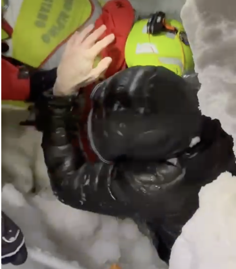 estrazione escursionista travolto valanga Gressoney-La-Trinité