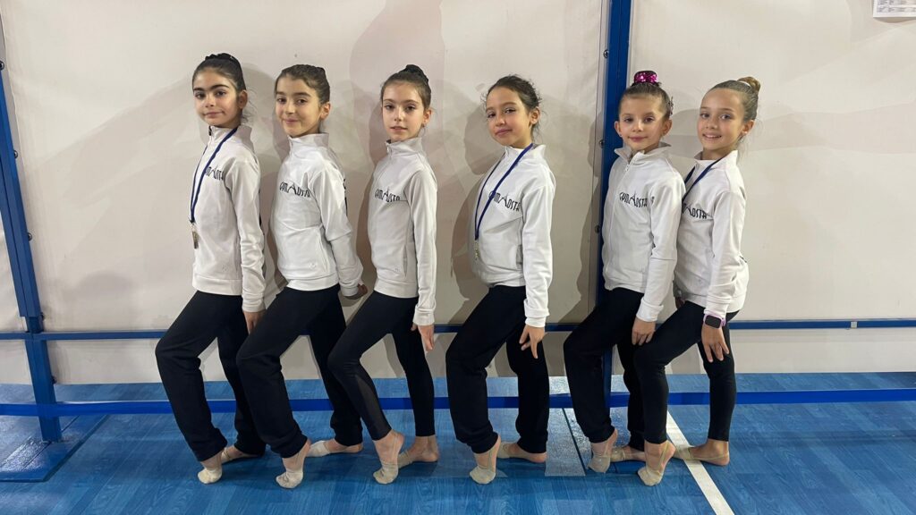 Da Sn Sara Maria Balia, Francesca Lucia Raso, Noomi Liporace, Jada Lodi, Matilde Lazzaro, Amanda Girasole