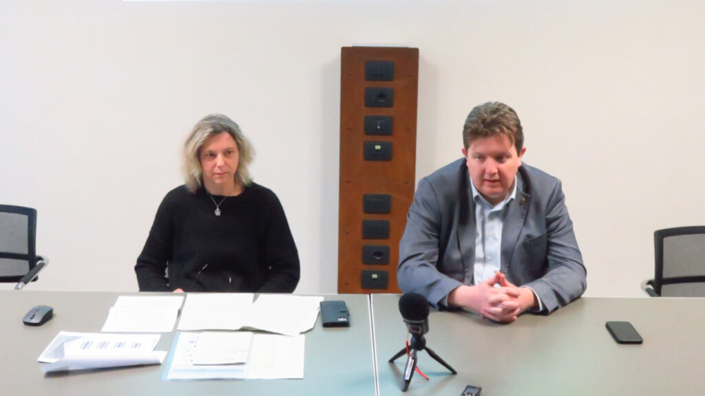 Marina Fey e l'assessore regionale Erik Lavevaz