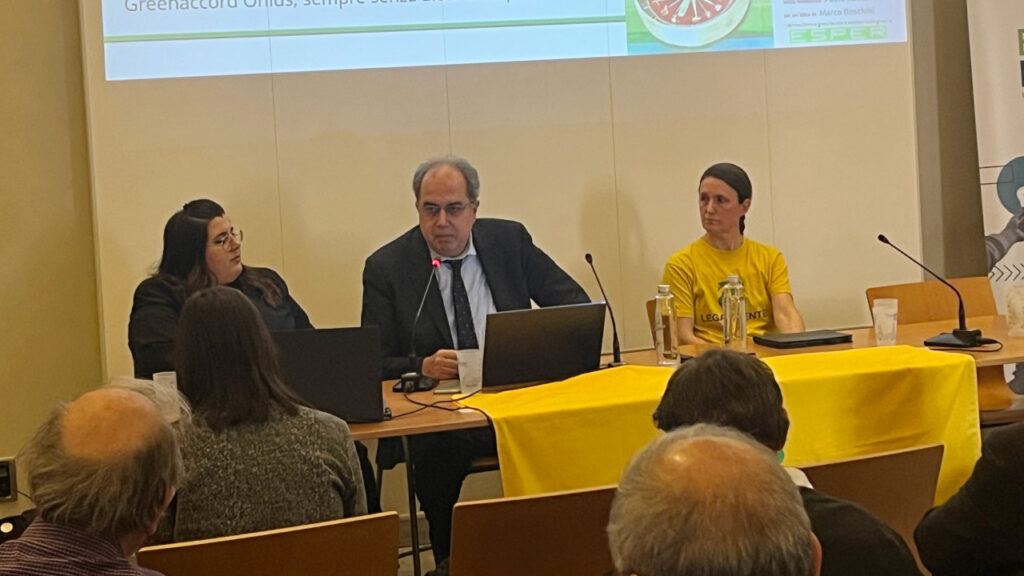 Rubina Pinto, vice presidente di Legambiente Piemonte, Attilio Tornavacca, direttore di Esper e Saray Burgay di Legambiente Valle d'Aosta