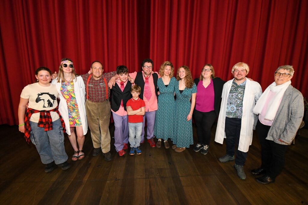 Lé Z Amì Dou Patoué Al Printemps Théâtral 2025