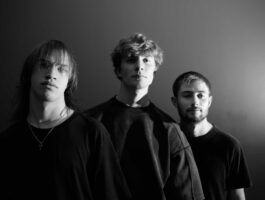 Jazz al buio: l’esperienza immersiva del Peak Trio ad Aosta