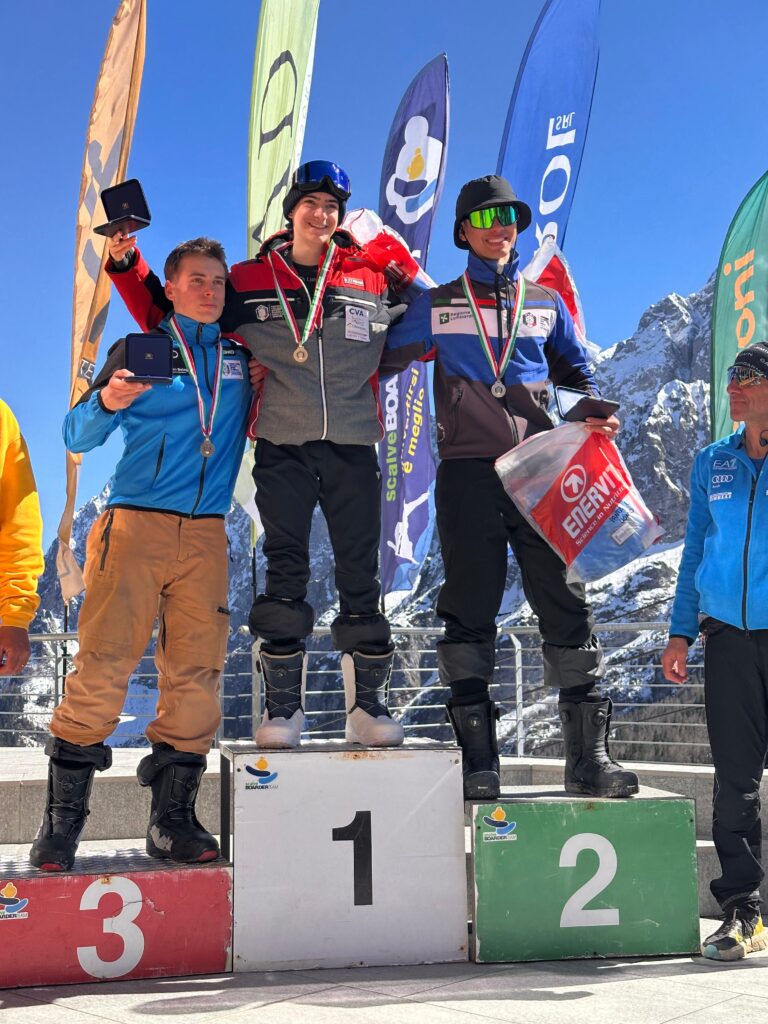 26 04 03 Ciasp.sbx Colere Perrone