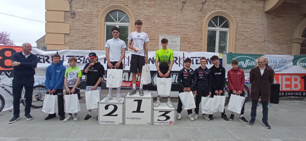26 04 12 Xco.belmonte Piceno Jun.henriod