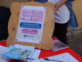 Mobilitazione dell’Associazione Luca Coscioni per il diritto al fine vita