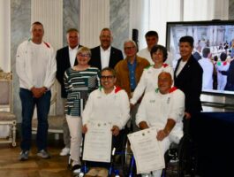 La Nazionale di wheelchair curling festeggiata ad Aosta