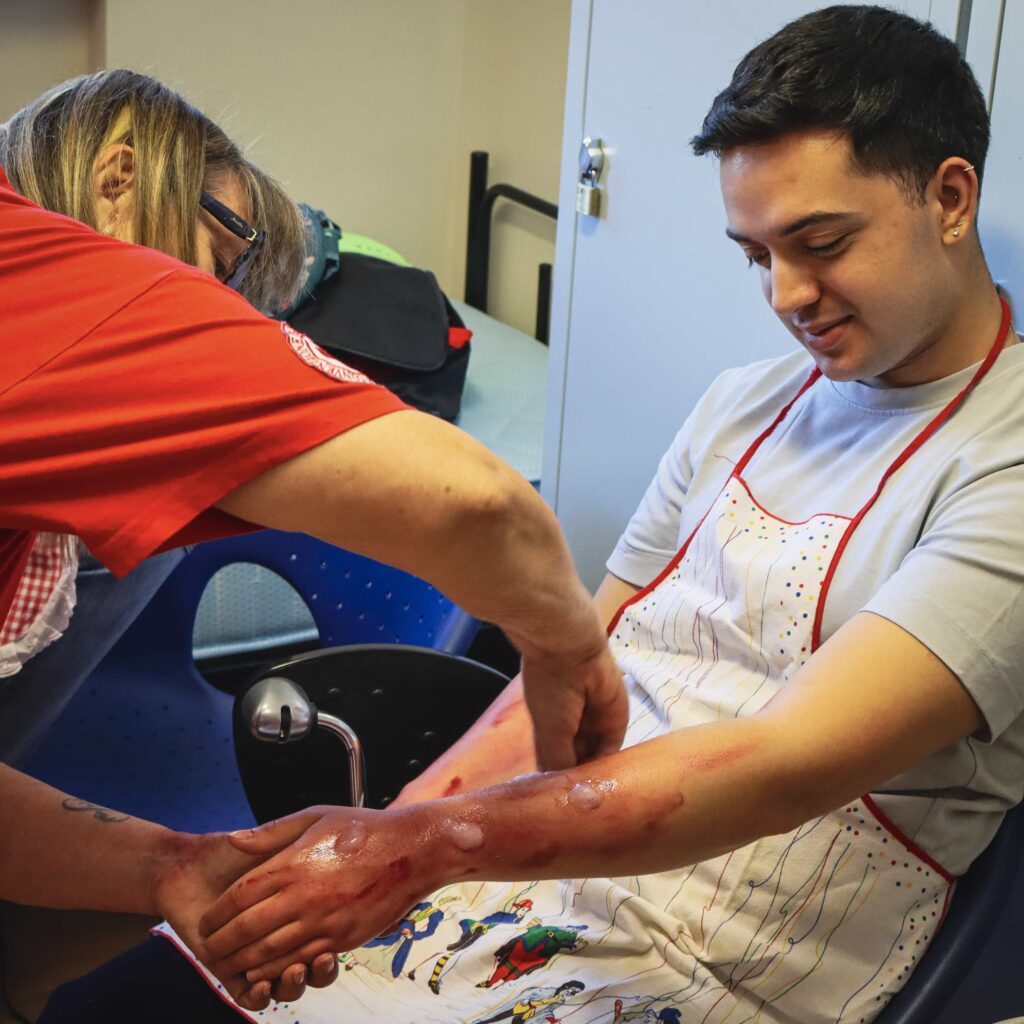 Olimpiadi di Primo Soccorso della Croce Rossa Italiana per Studenti Simulatore Al Trucco