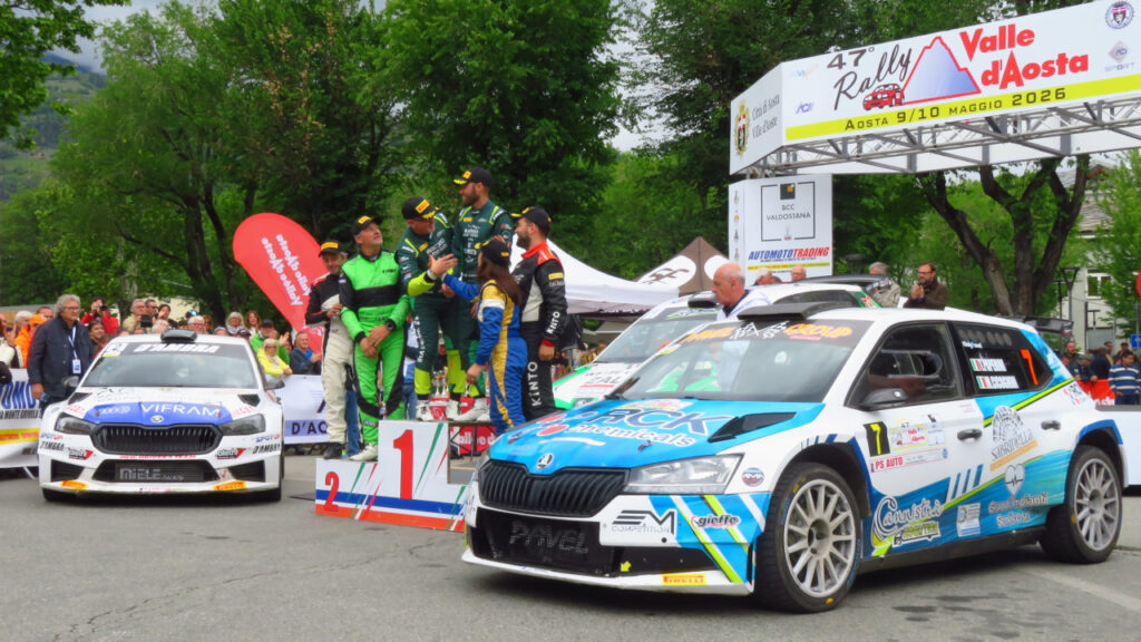 Il podio del 47° Rally della Valle d'Aosta, Igor d'Herin ed Elwis Chentre (2°), Max Minazzi ed Ivan Carmellino (1°) e Thomas Paperini e Monica Cicognini (3°)