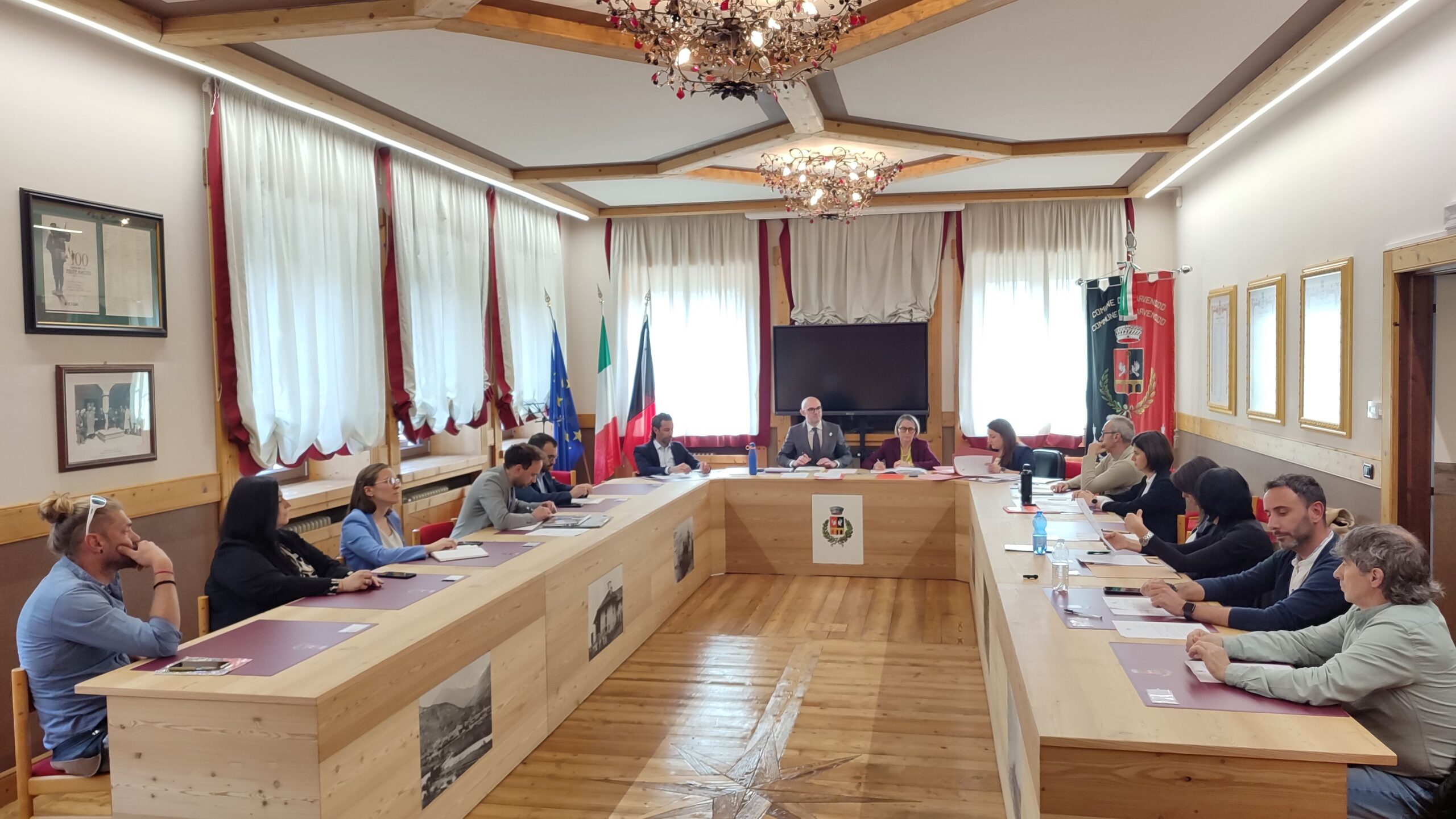 Consiglio comunale a Charvensod il 30 aprile 2026