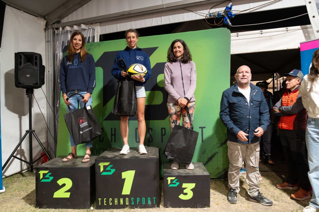 Soirée Vertikal 2026 La Coumba Perni a Sarre podio gara femminile