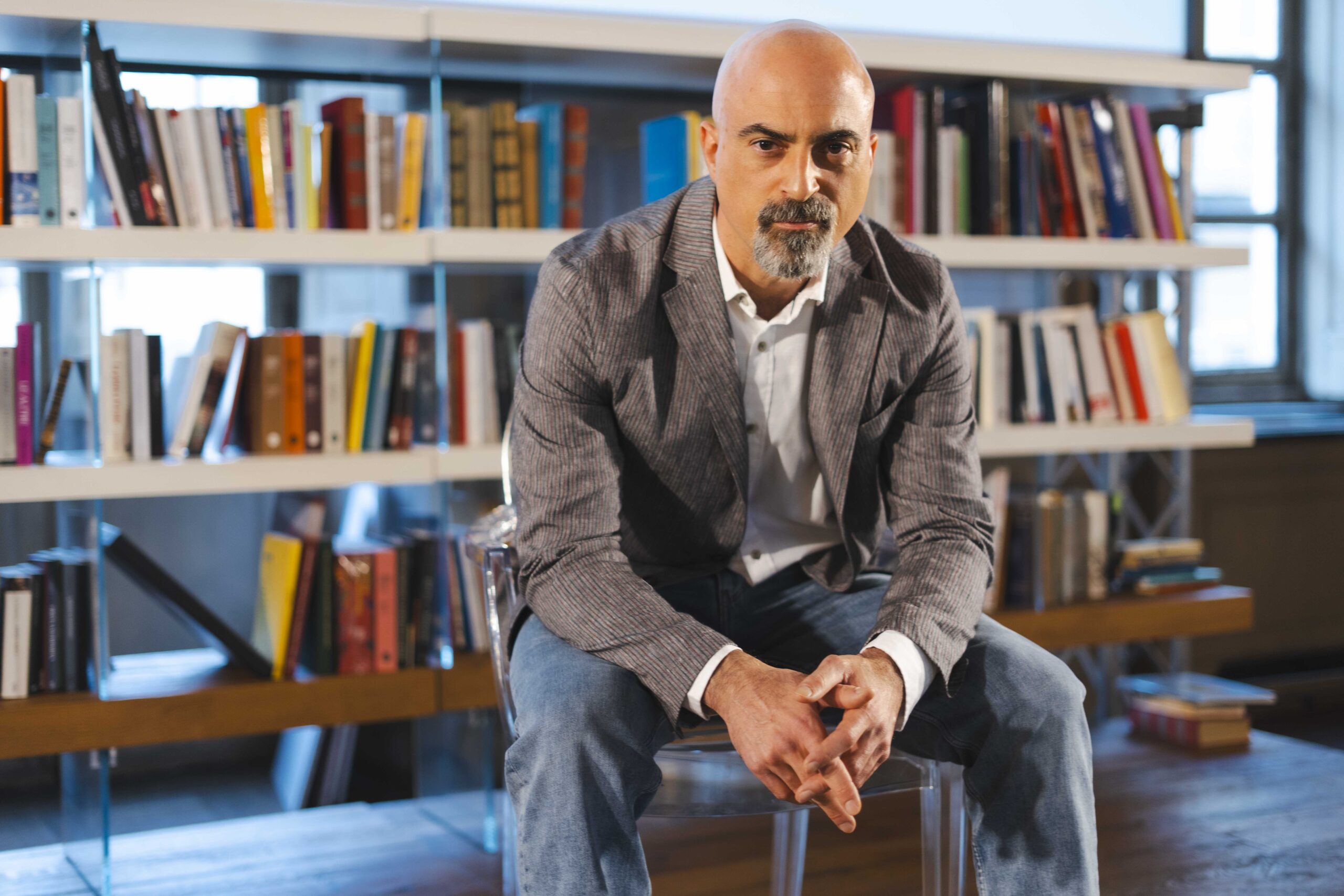 Simone Torino presenta il libro Macaco