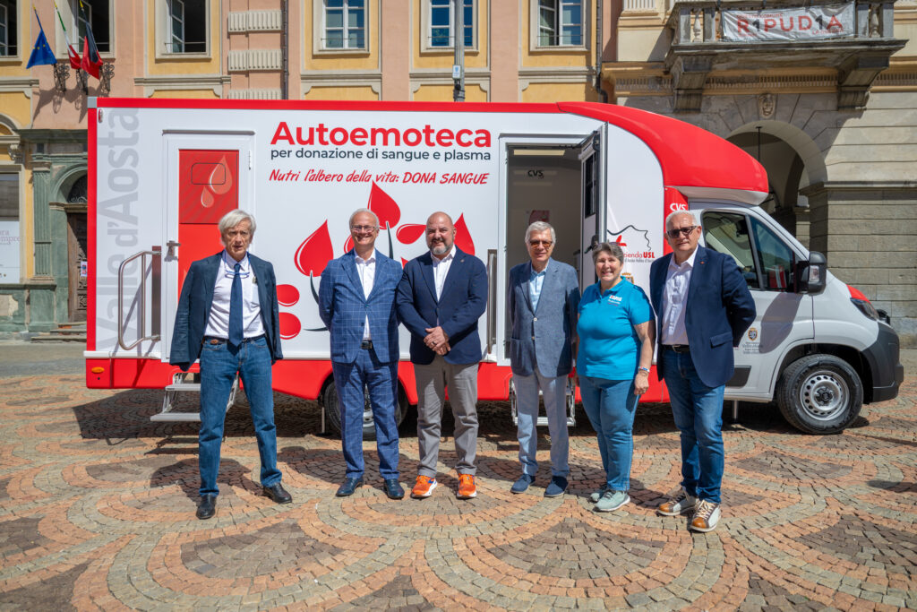 Autoemoteca in piazza Chanoux ad Aosta