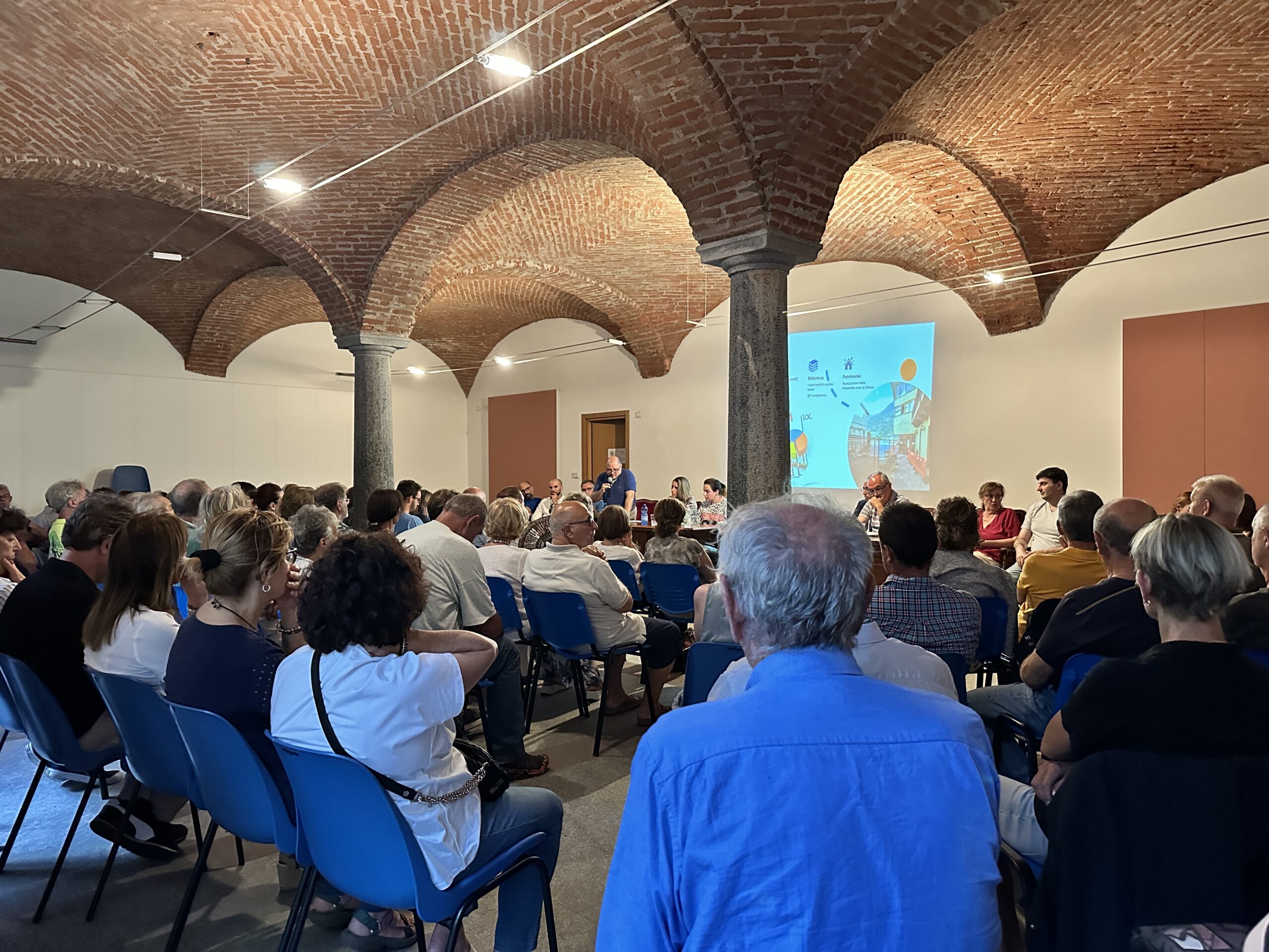 A Châtillon, il primo incontro con la popolazione