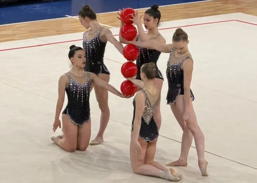 Squadra Open Elegantia