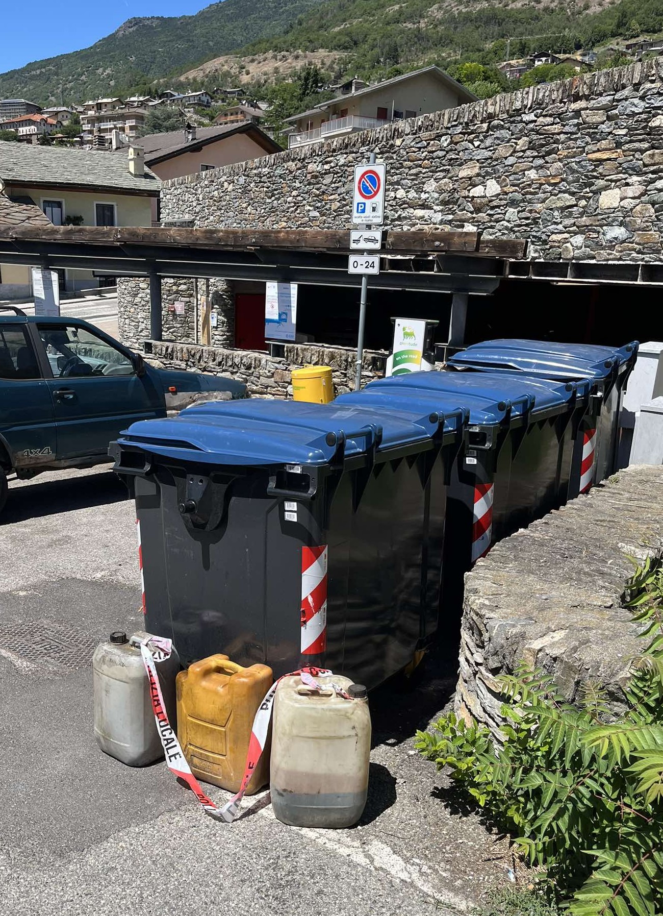 Abbandono illecito di rifiuti: 2.000 euro di sanzioni a Quart
