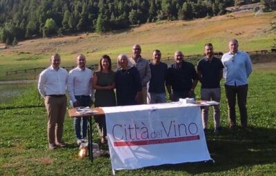 Foto Gruppo Sindaci E Consiglieri Regionali A Champlong Di Verrayes