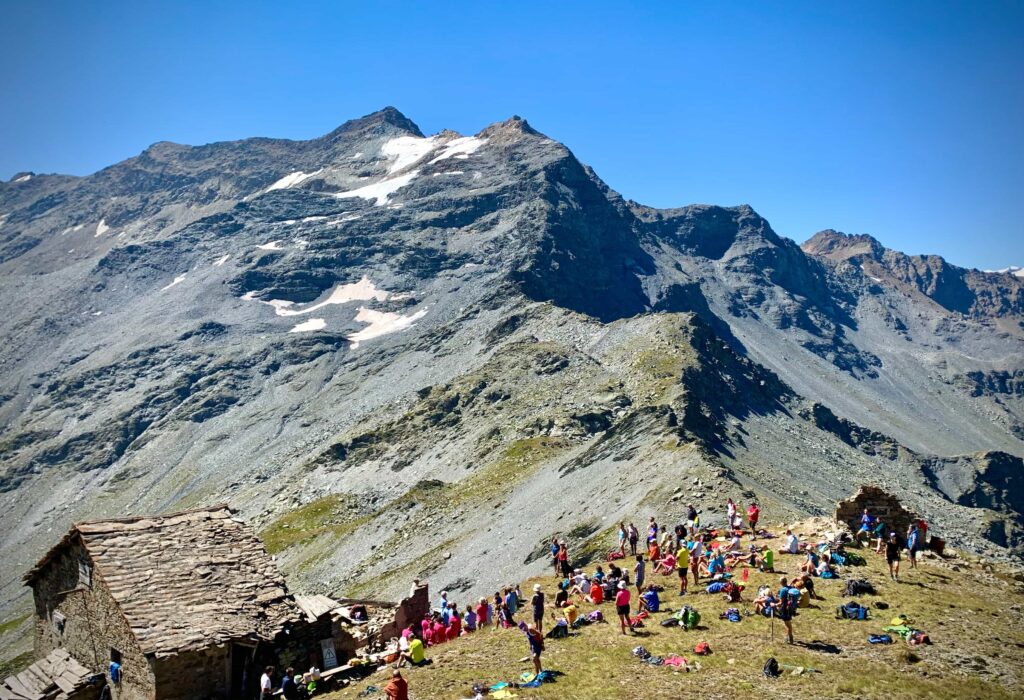 La Rencontre Au Col Du Mont