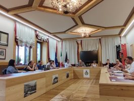 Consiglio comunale a Charvensod il 31 luglio 2026