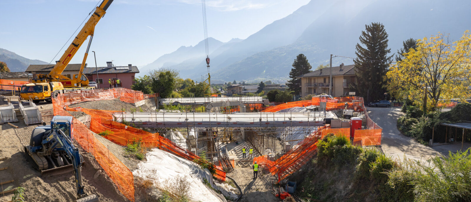 Posato il ponte ferroviario a Saint-Christophe