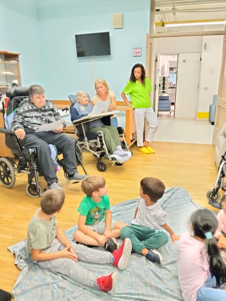 Progetto Avrò cura di te Unité Mont-Rose scambio tra bambini e anziani